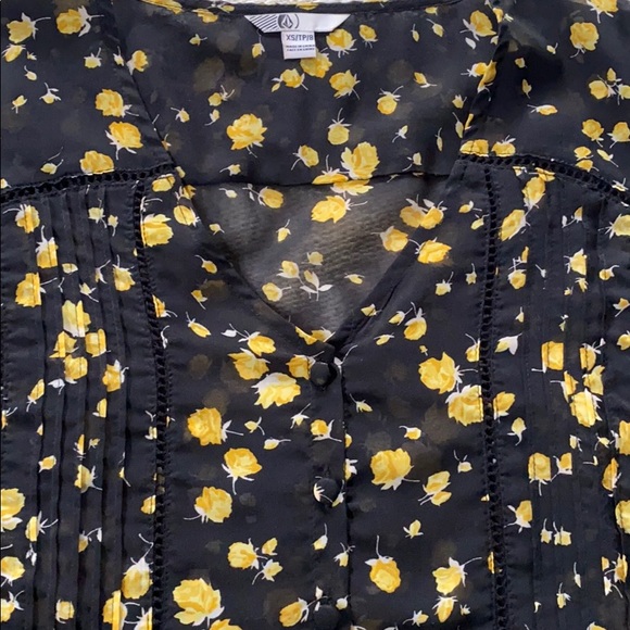 Volcom Blouse - Picture 3 of 5